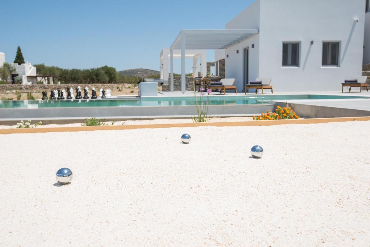 Blue Mare Villas Páros Buitenkant foto