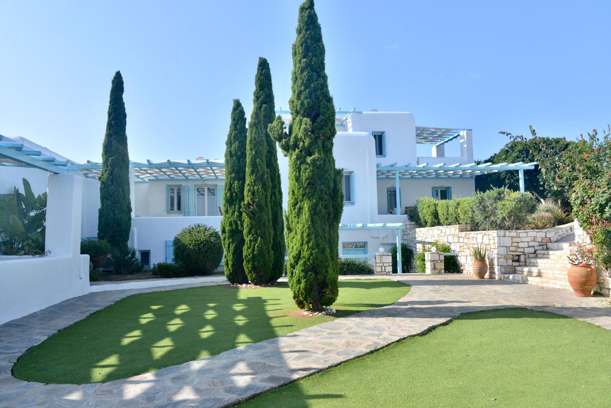 Blue Mare Villas Páros Buitenkant foto