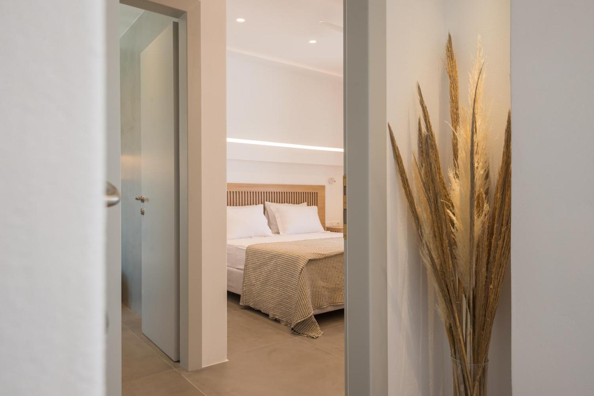 Blue Mare Villas Páros Buitenkant foto