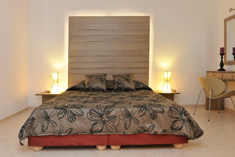 Blue Mare Villas Páros Buitenkant foto