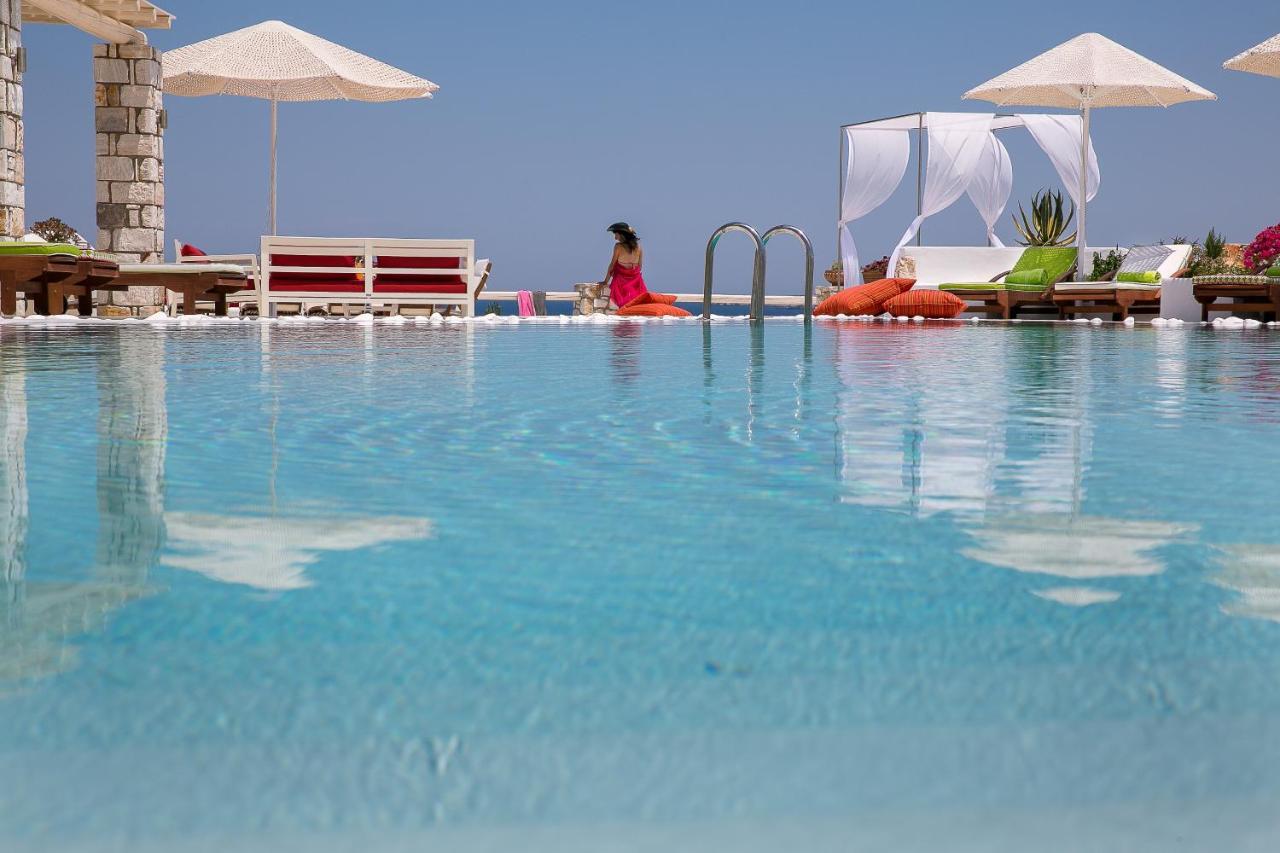 Blue Mare Villas Páros Buitenkant foto