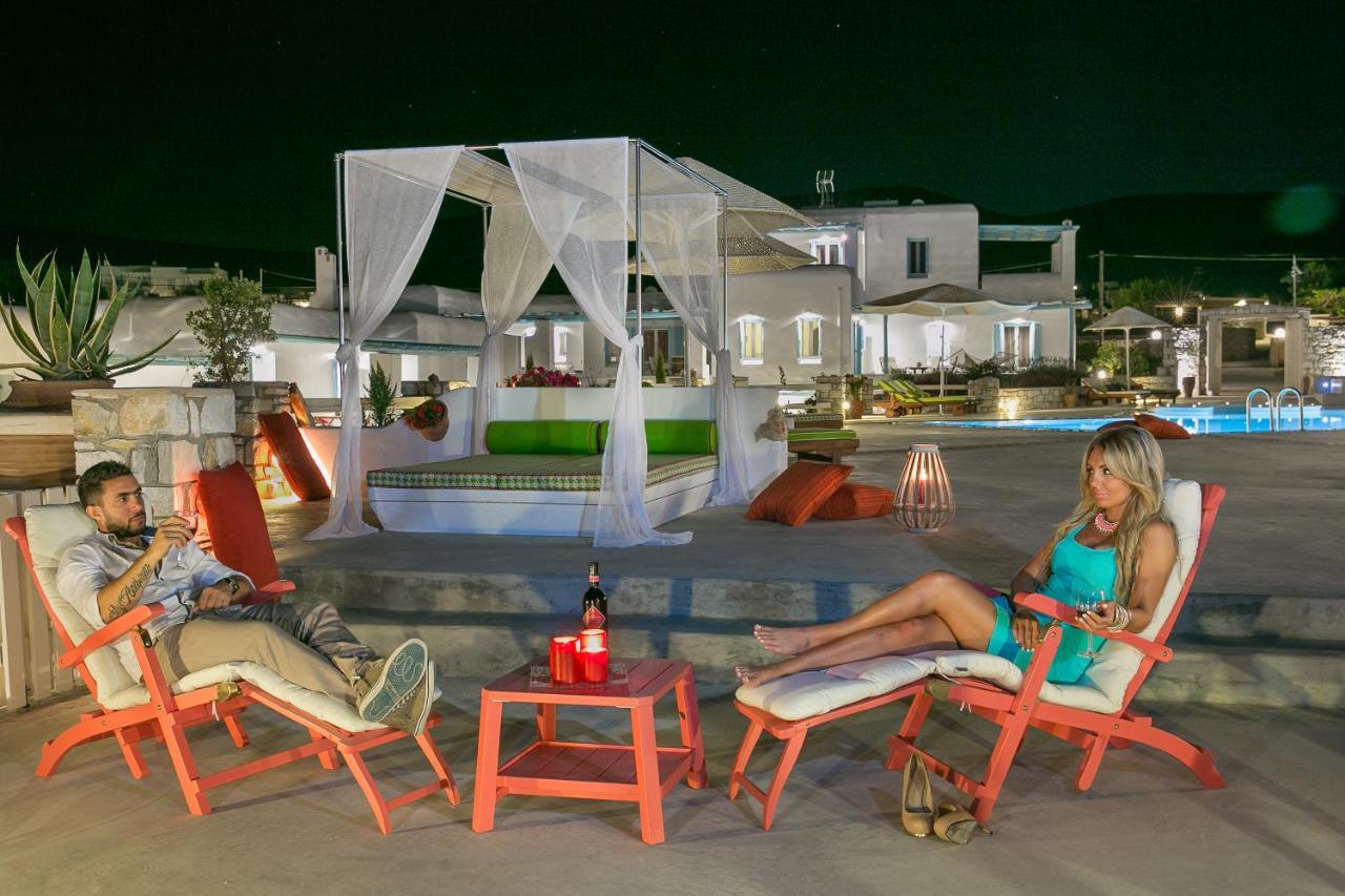 Blue Mare Villas Páros Buitenkant foto